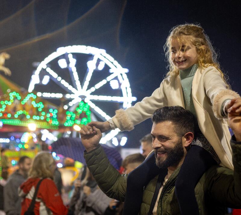 Funfair, kids , family, smile 